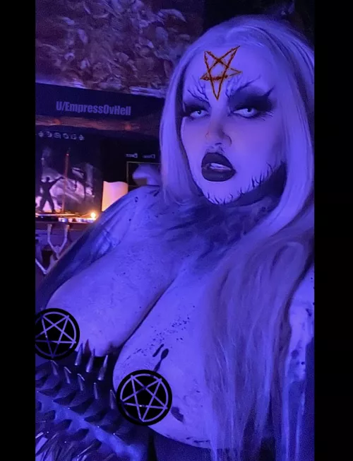 Your Empress from Hell  by EmpressOvHell