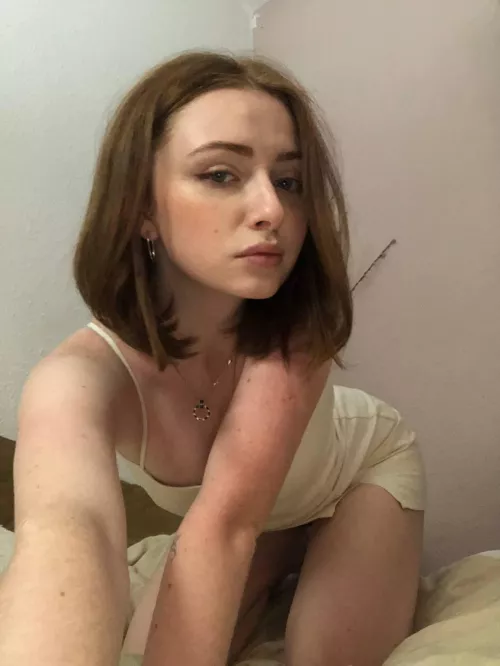 Your fav brunette by your_lustfulgirl