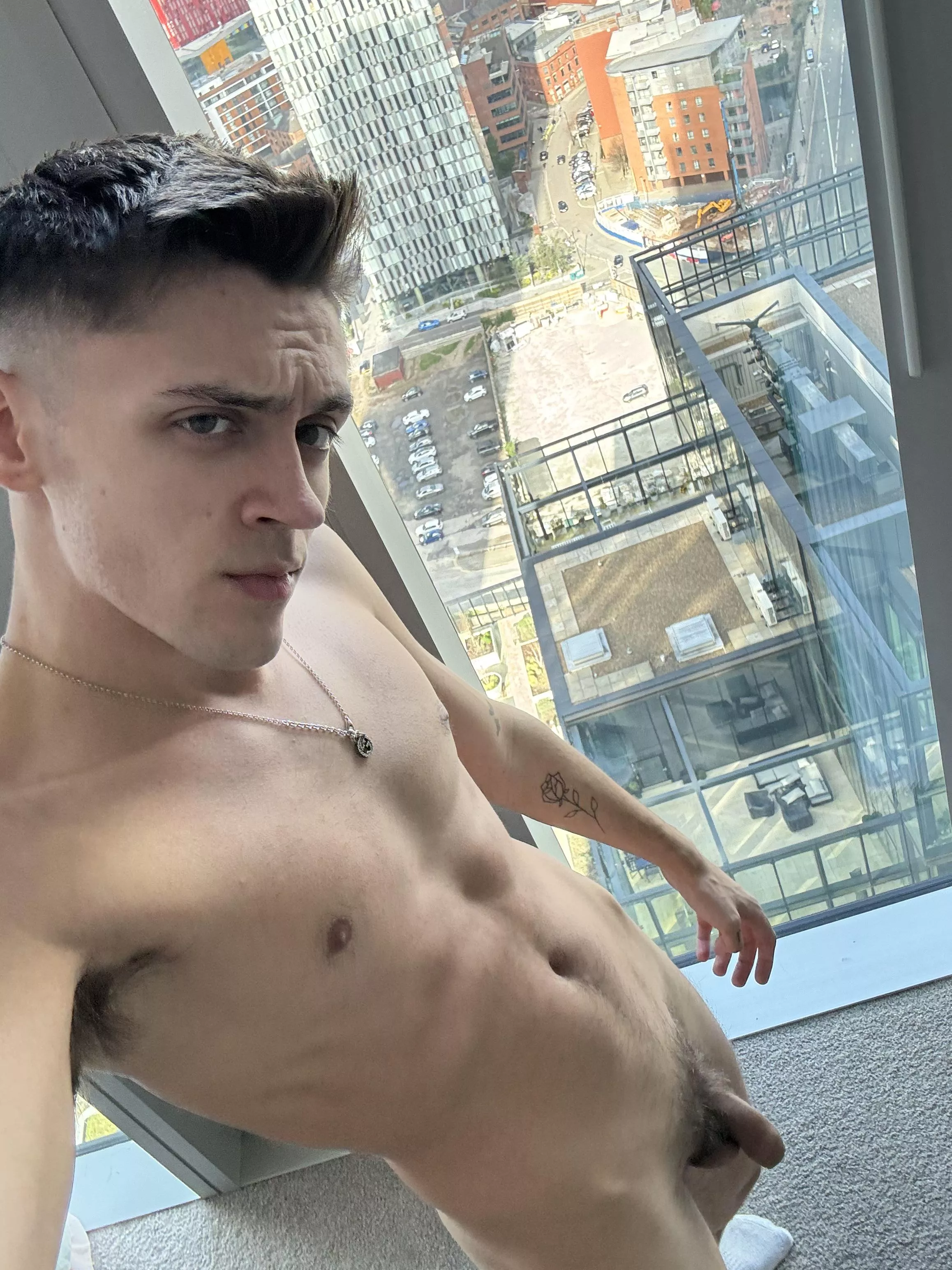 [18] giving my neighbours a view  posted by josh07103