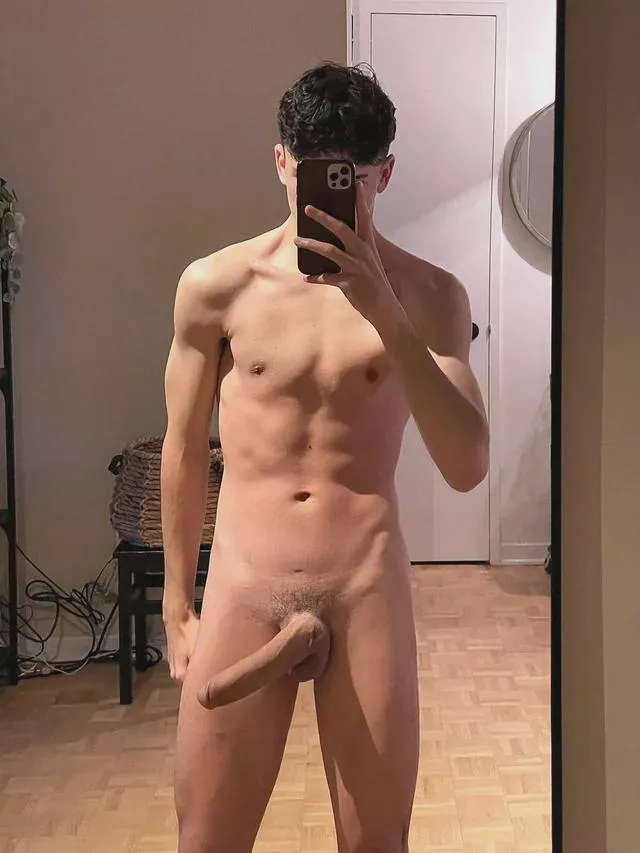 21 bro from Canada looking for jerk buddies be fit and dm for snap posted by Beneficial-Juice680