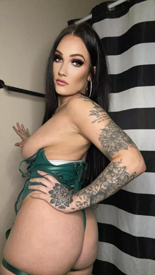 A little tease for your Sunday  by leatherbondagebadass