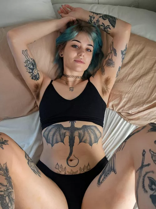 Another beautiful day to wake up to some hairy pits 🌸 by MythicMaggie