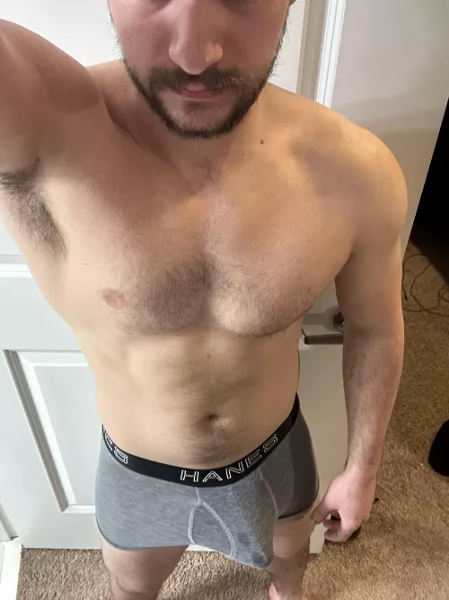 Anyone into short guys? by Worth-Issue4921