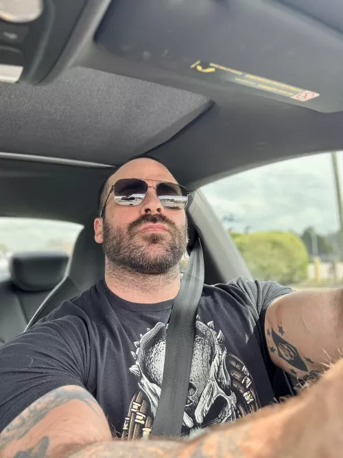 Come give daddy a kiss 💋  by Ardcoremeat