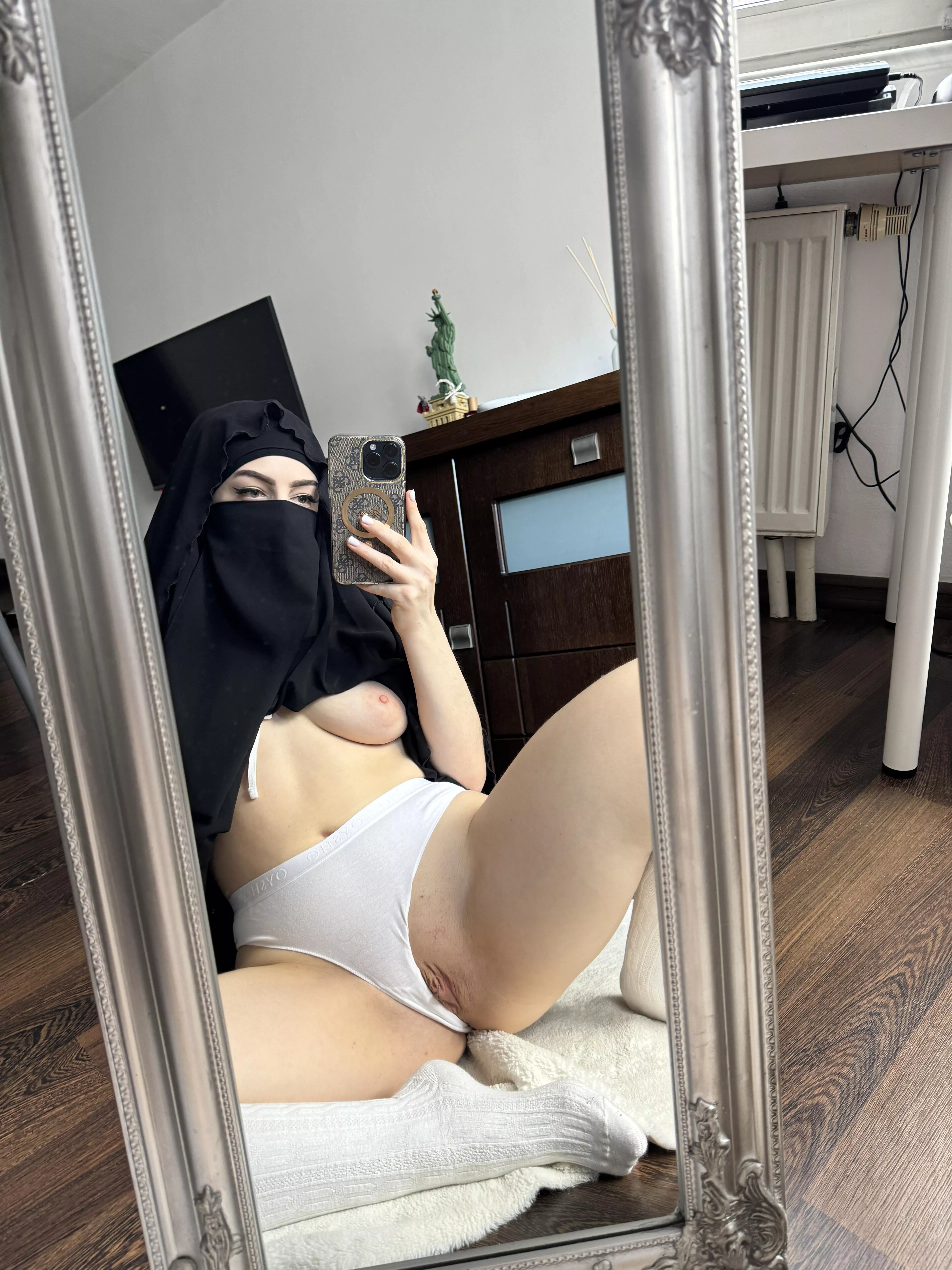 Every college student will want to lick it posted by thehudinie