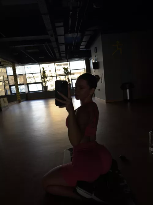 [f] workout sesh by plangentDaniel619