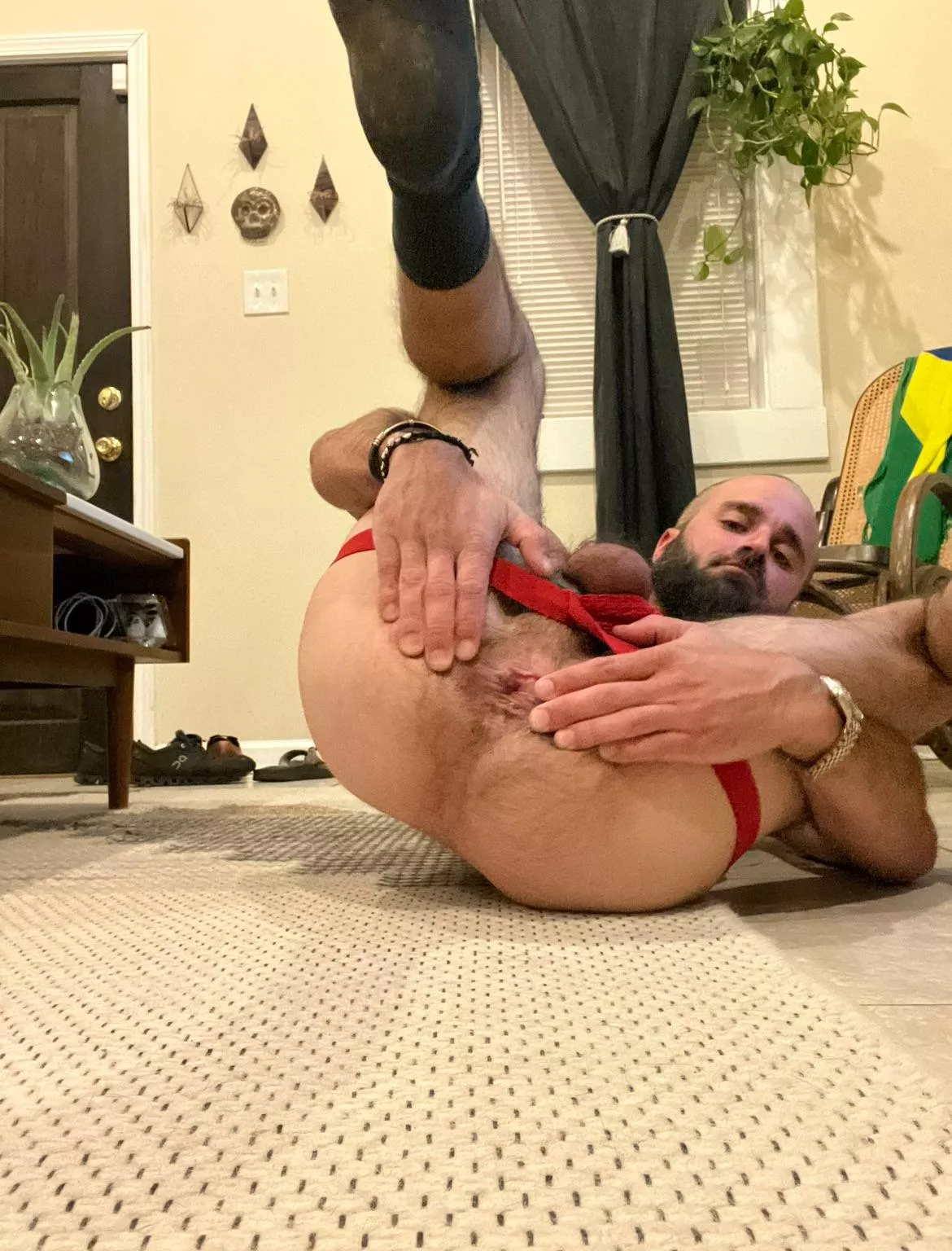 Give it a lick  posted by 2400nola