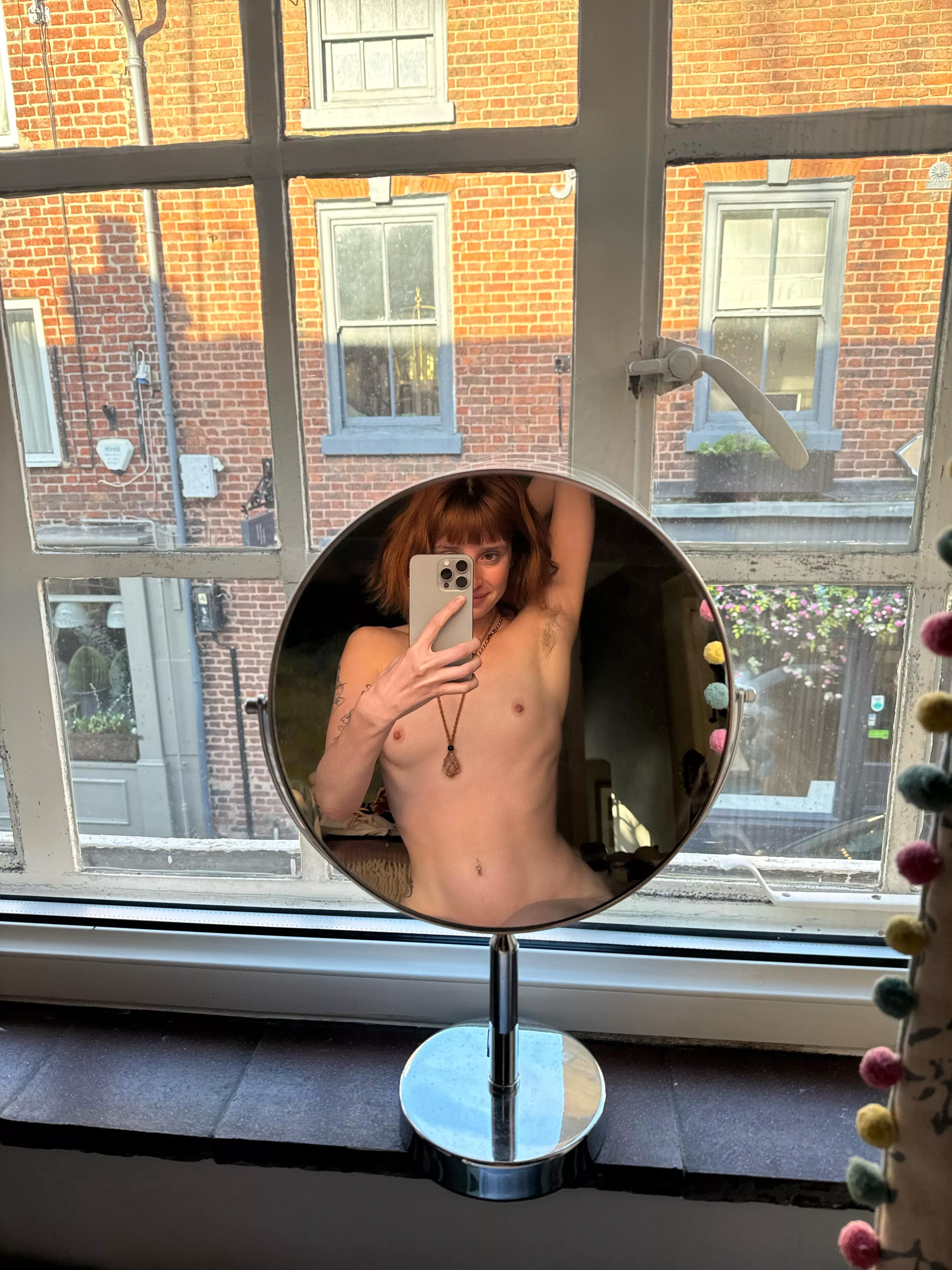 Hairy happy girl ❤️ posted by Nippy_Hippie