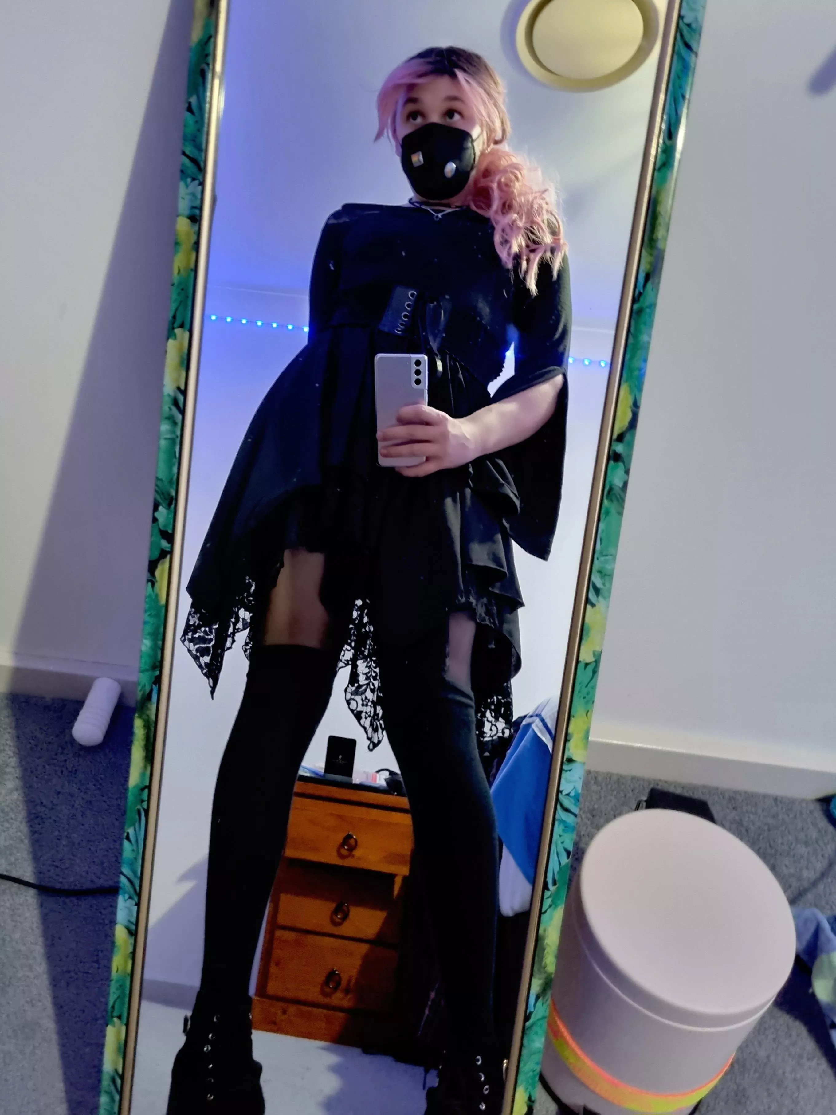 hope everyone had a nice weekend x  posted by AM901