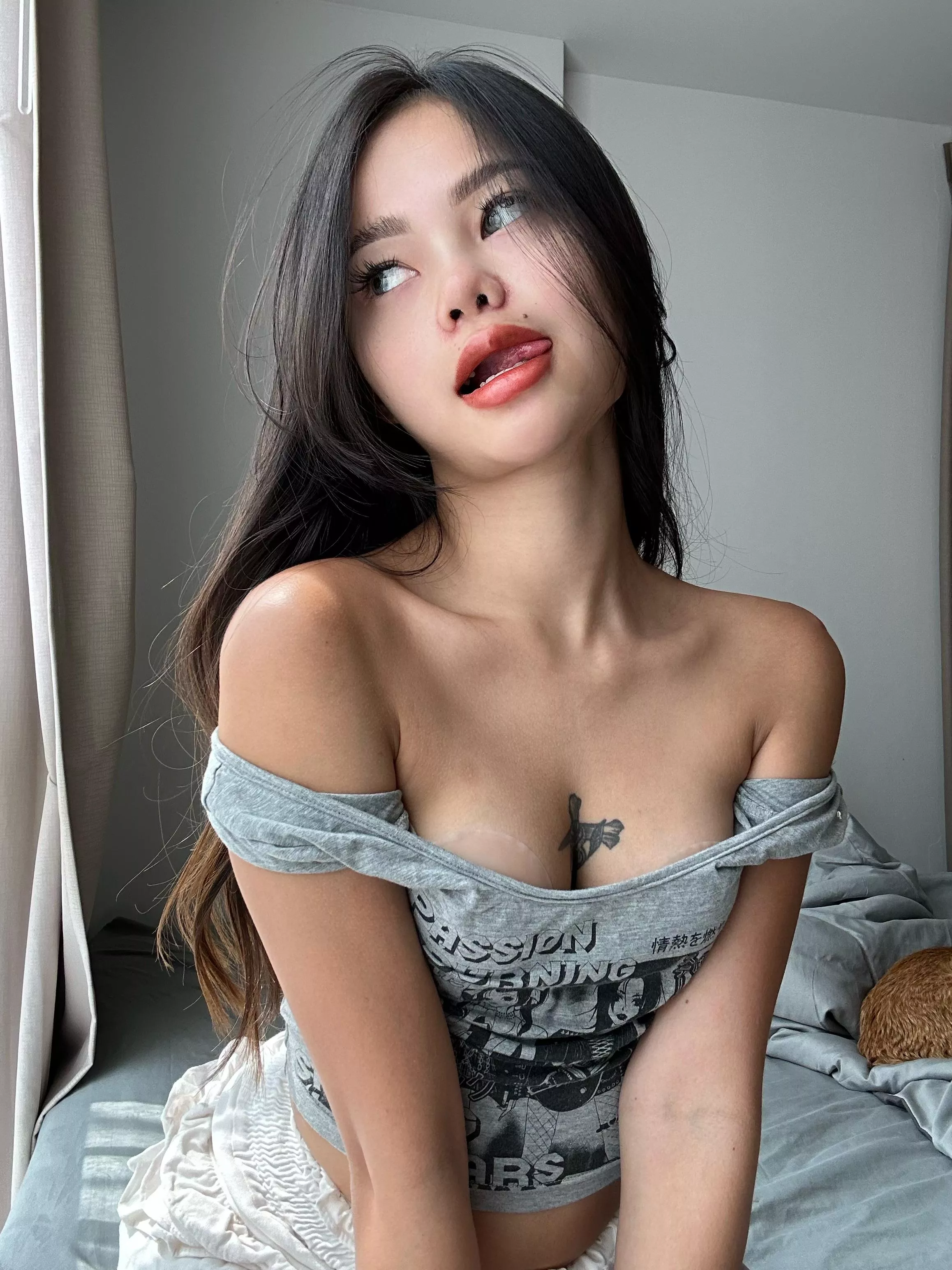 I've been known to suck on every first date posted by stunning_spoiler