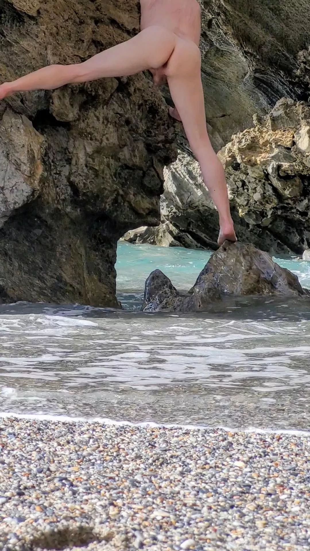 Just glad I didn't slip, that middle rock looks ready to impale 🤣🤣🤣 posted by usaguy1991