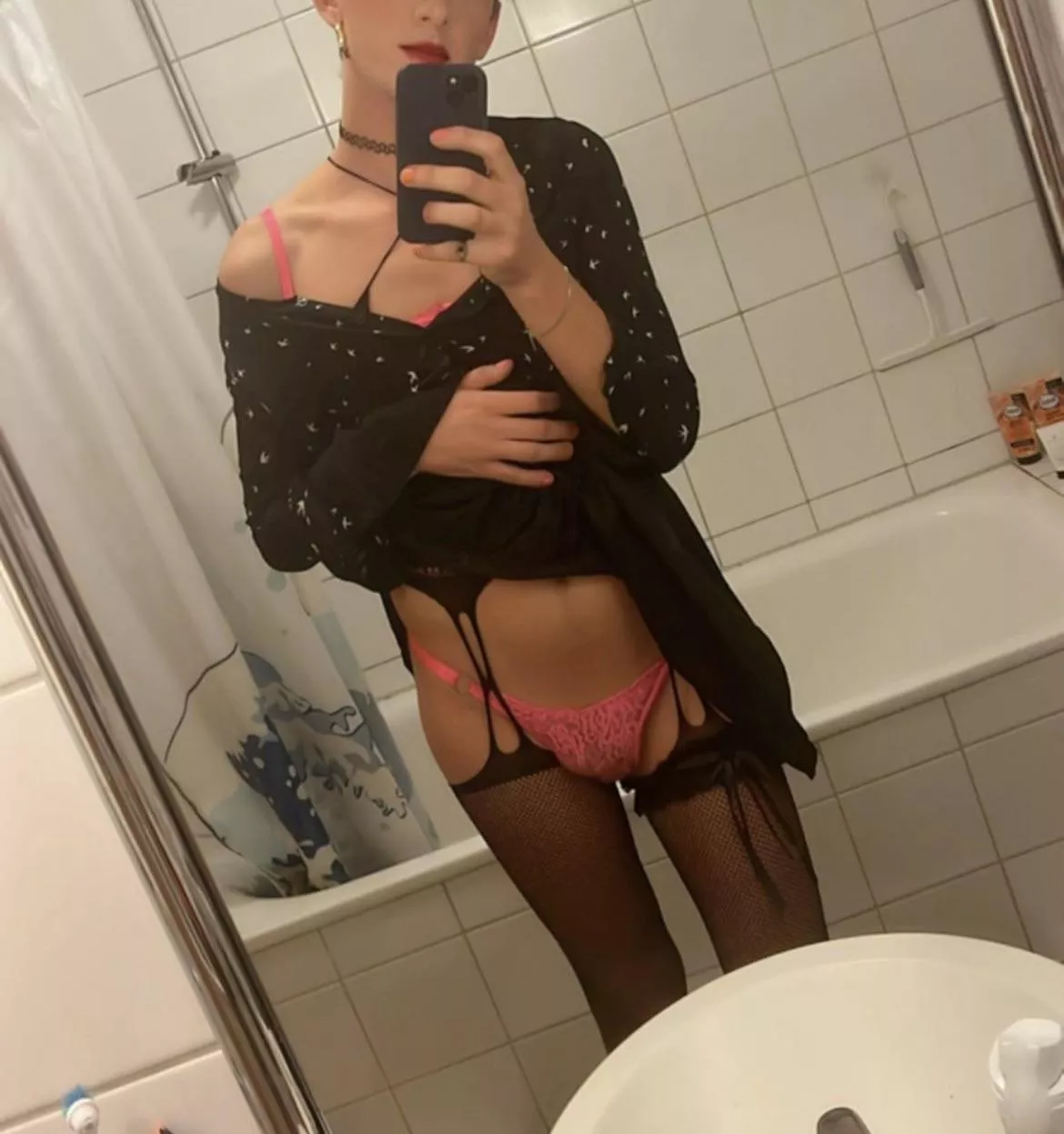 Love the pink👙💃🥰 posted by Lia_cd2573