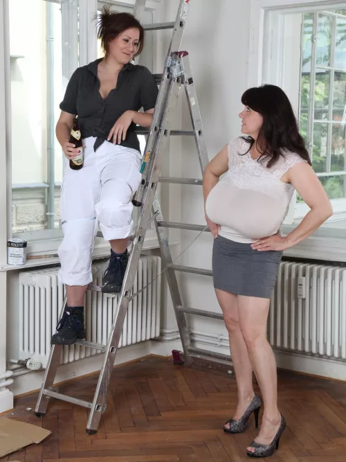 Ma'am when i see your tits and what's more i'm repainting your appartment in this heatwave it makes me very thirsty ! ...... by milenavelba122