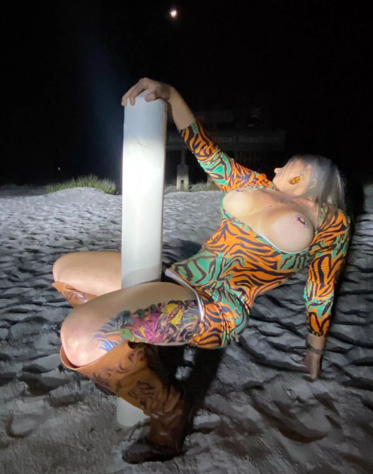 Real wife wanting real attention on the beach lol posted by Complex-Vacation6353