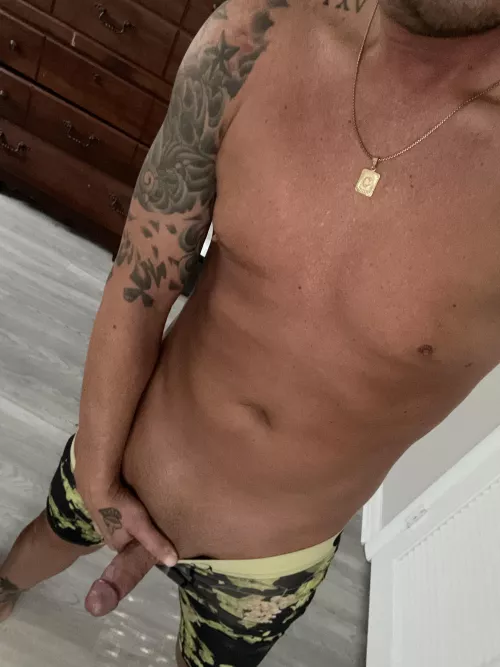 Saturday vibes! Come hang out! Let’s chat!  by JackRichard_