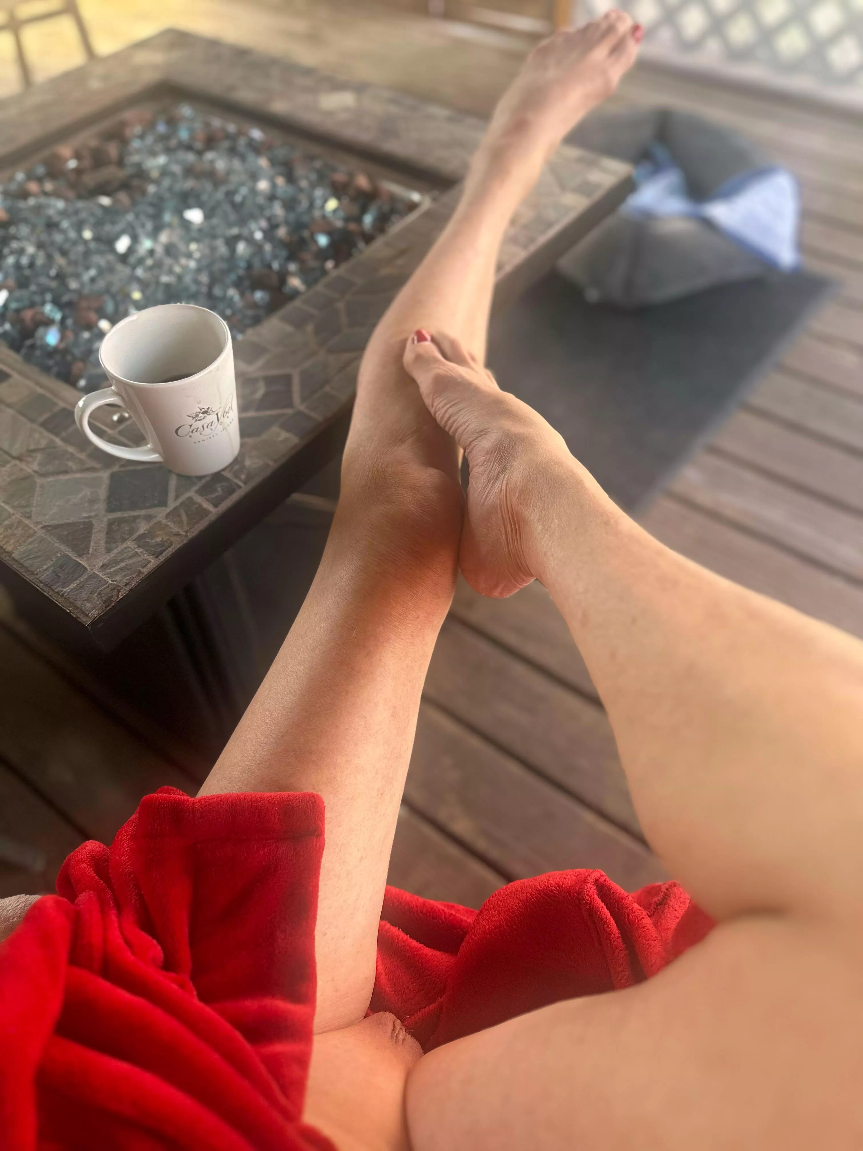 She’s got legs and knows how use them..☕️🦵🦵 posted by mzKayy