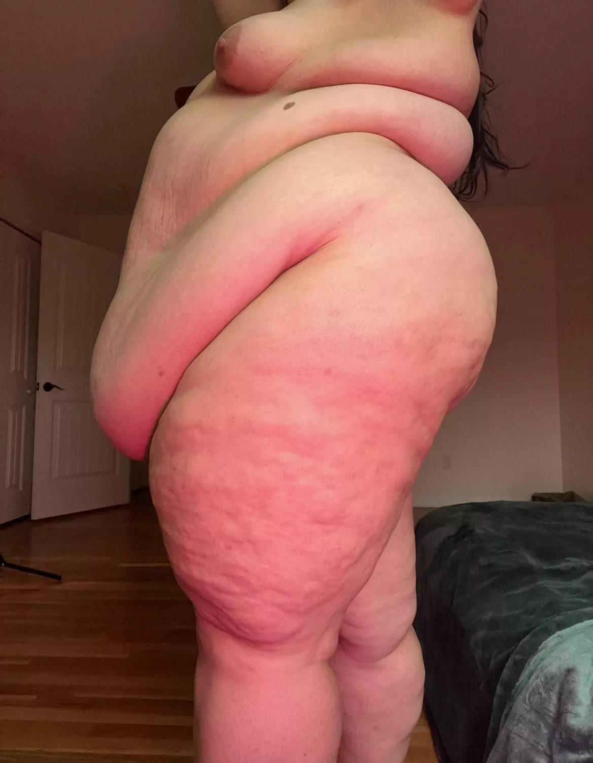 Side views🥰❤️ posted by mariposabonita96