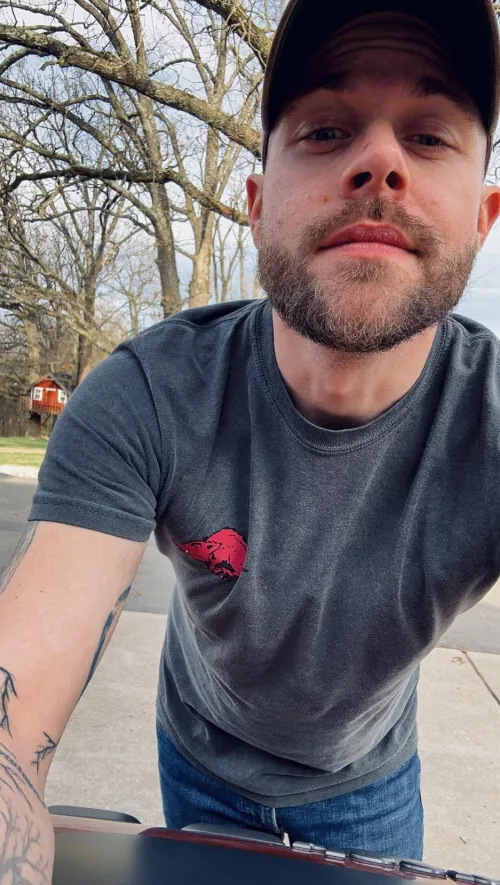 This week was tough on my mental health. But today was a good day. 🤙🏻 by draynan