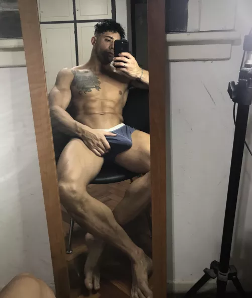 Tired after training, who offers to massage me? (M) by TattooedMuscled