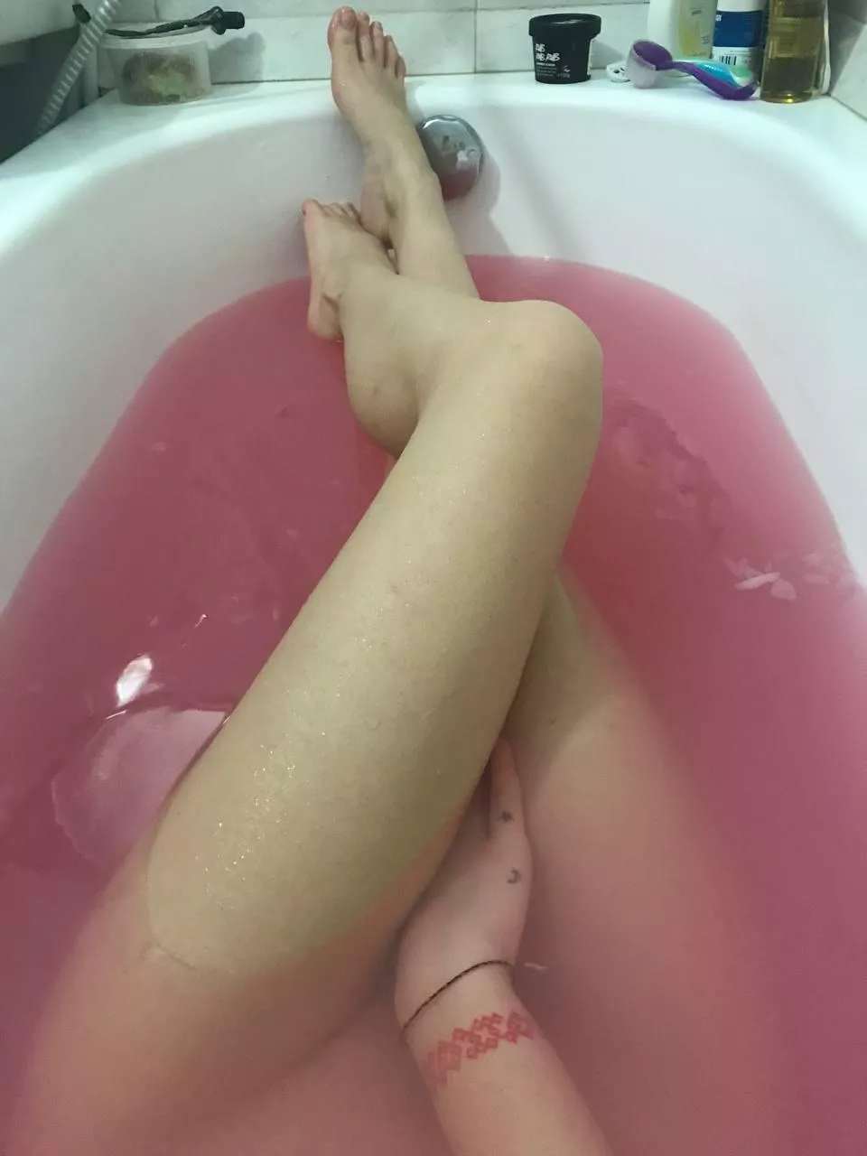 Waiting for you in the bathroom, babe posted by Anna_mommyx