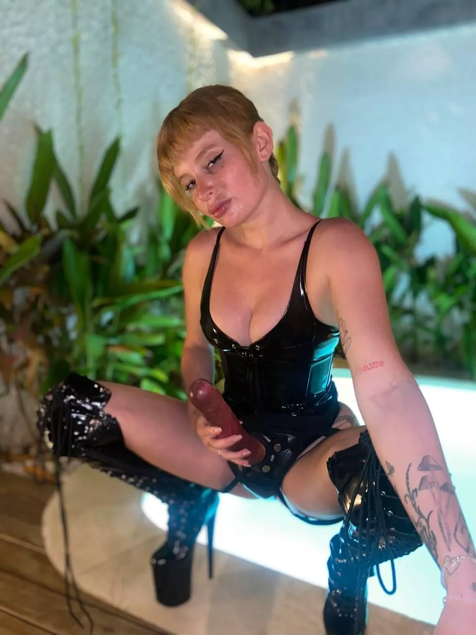 Would you let a pretty girl fuck your ass? Say “FUCK ME