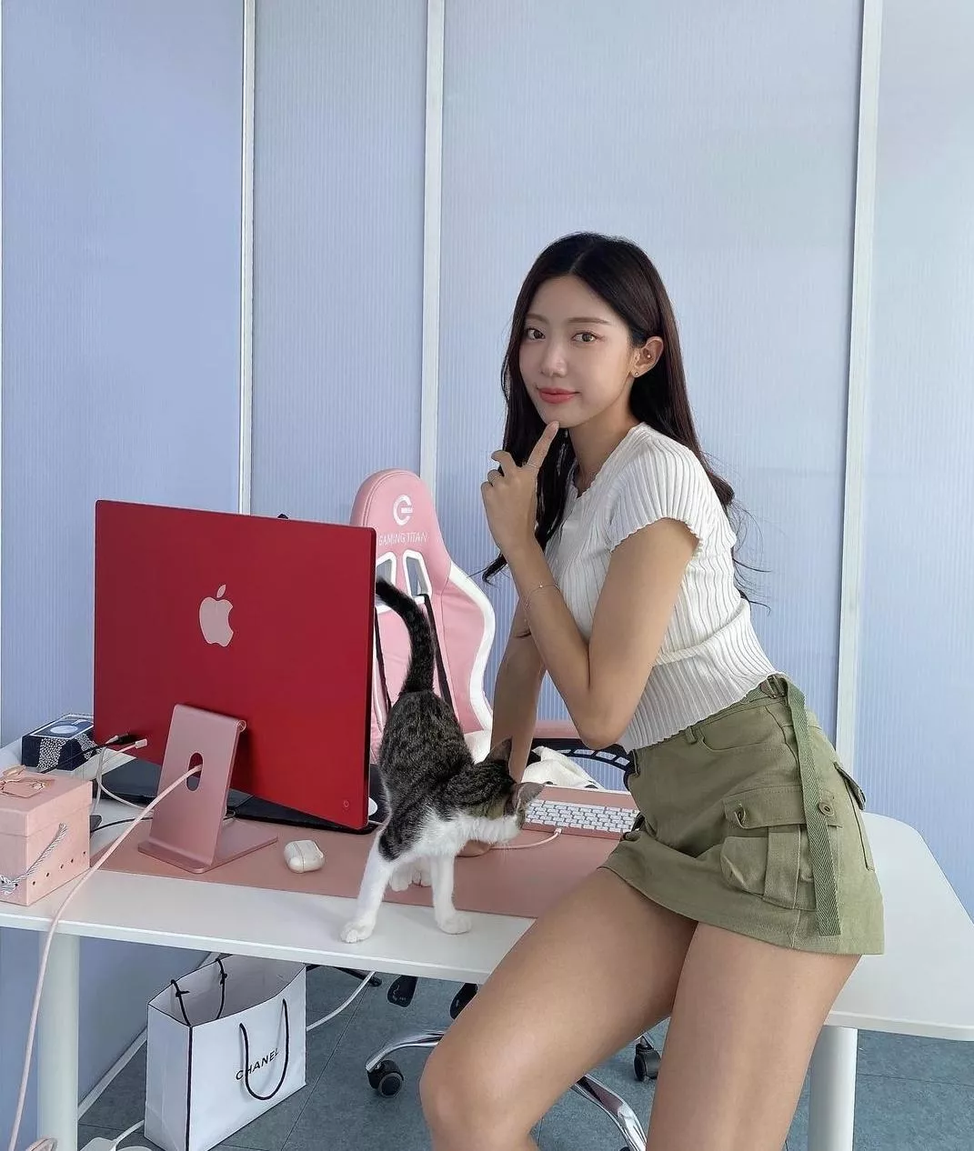 Wwyd? posted by redmiek