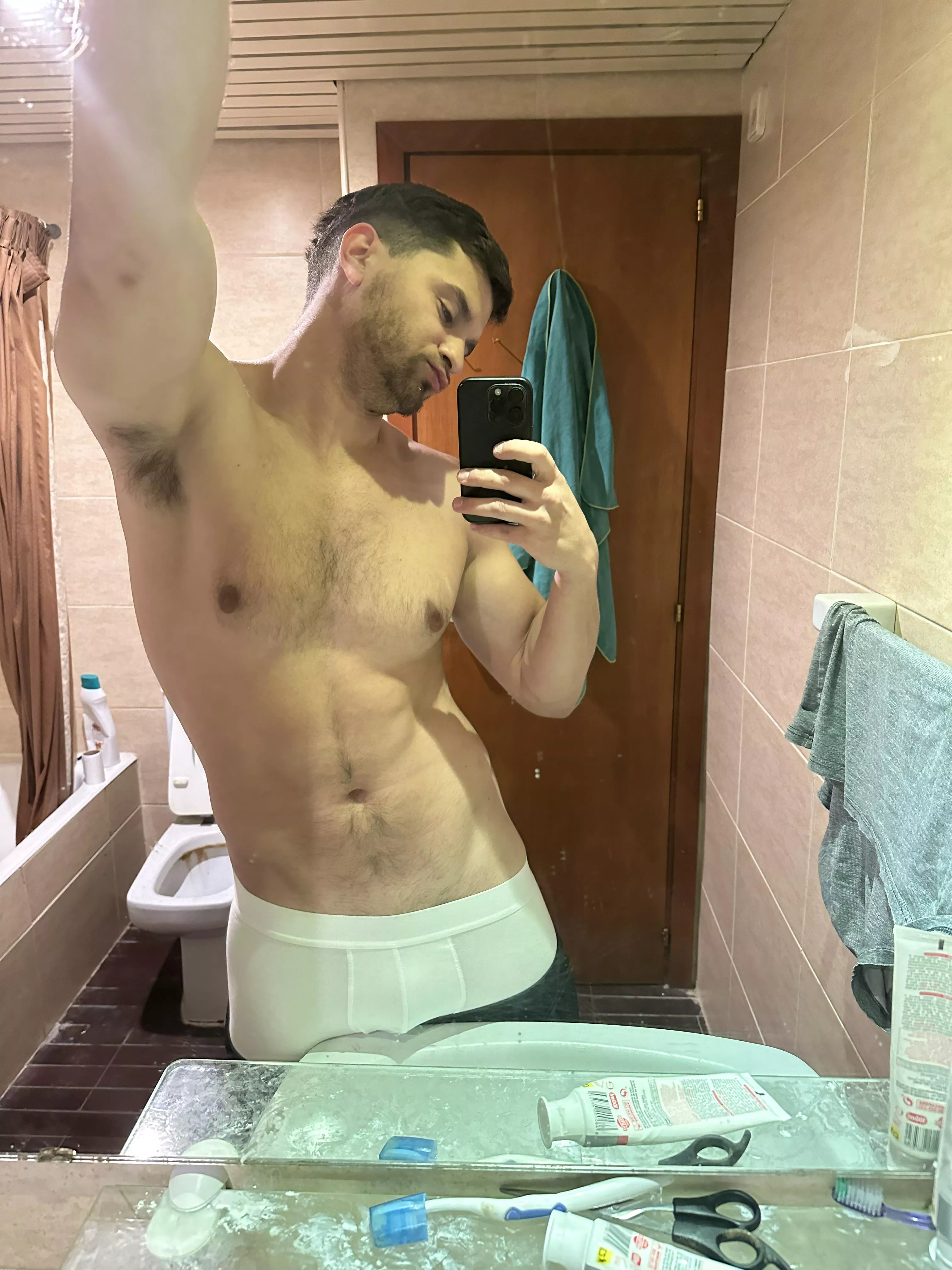 [26] need a kinky guy like me? posted by realisiwak