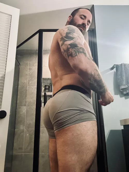 Ass is looking juicy  by Ardcoremeat