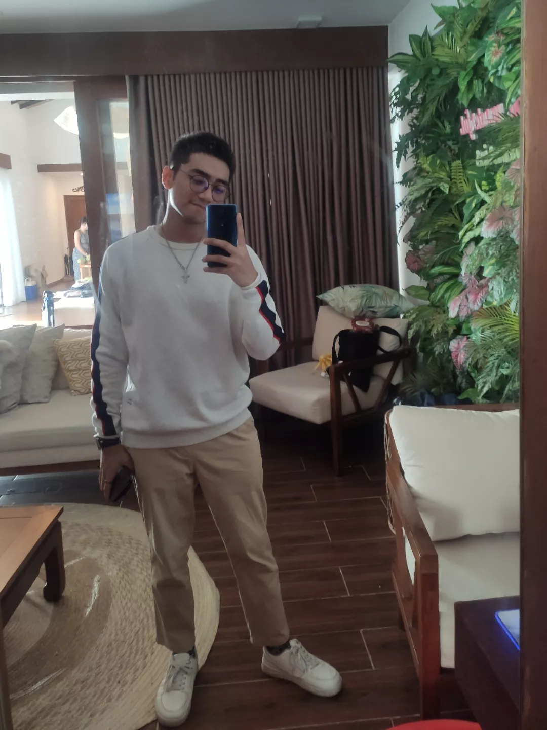 Back to Reddit 🙃 posted by VersaVers