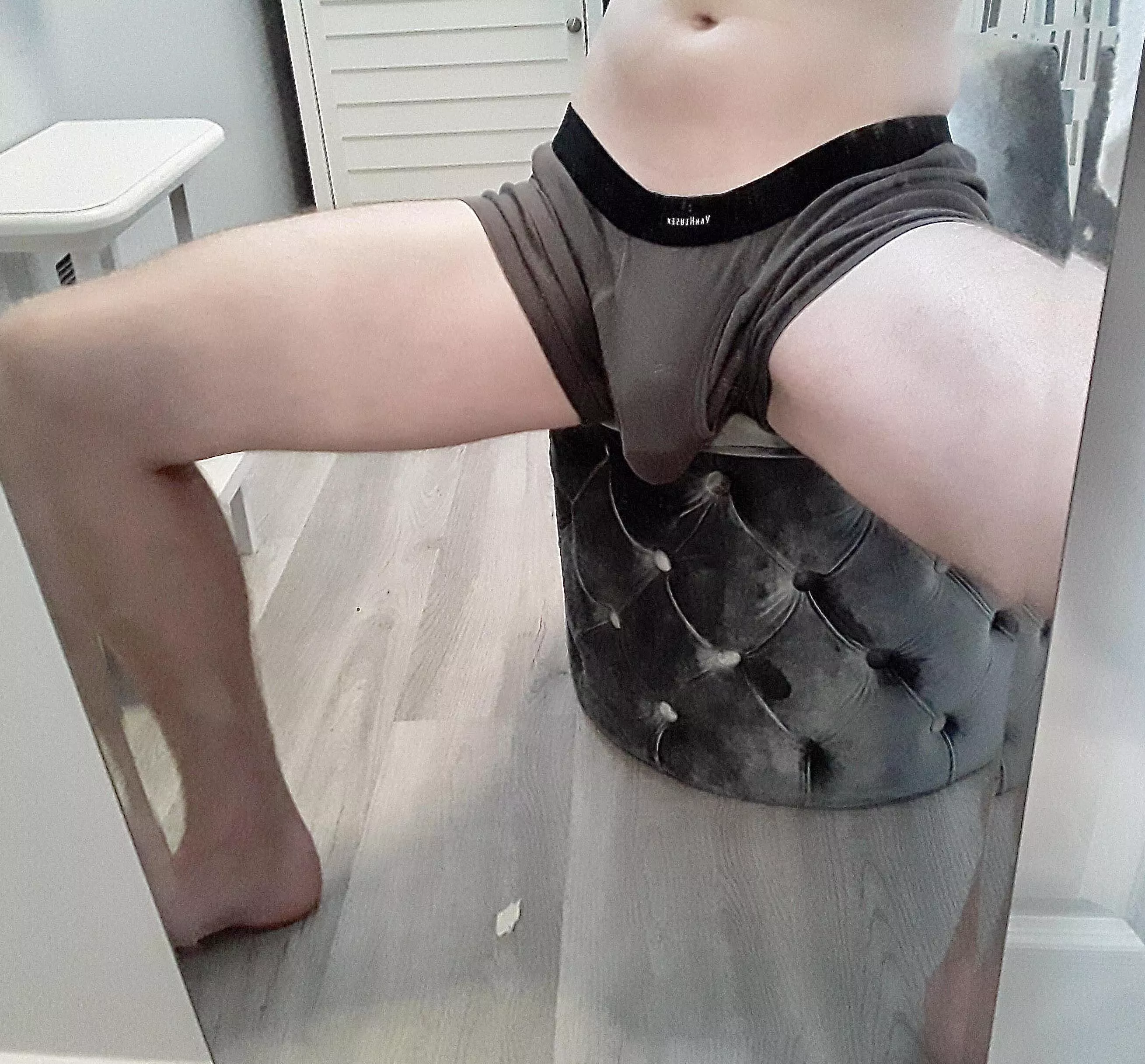 Big bulge always hanging posted by purpleskyyy24