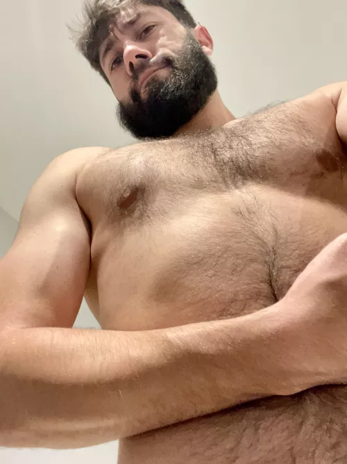 Check out that vein⚡️ by AxlRagnarok