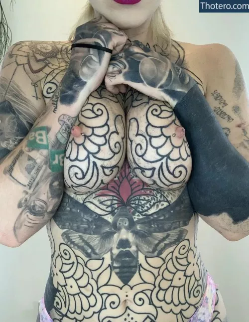 delicate artwork by armin_malek