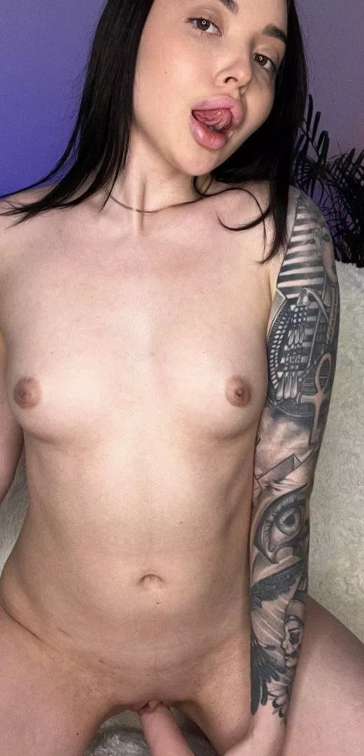 does my face excite you? From 1 to 5? posted by GaseousGallery