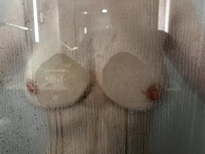 [F48] Who wants to give me a scrub? by Milehighcatmom