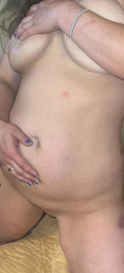 Fertile and not on birth control again I want so badly to see another man breed her. Latina milf mom of  three by insidecustard1134