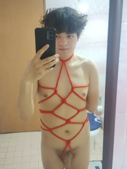 First self tie, opinions ? by Ok_Anything9838