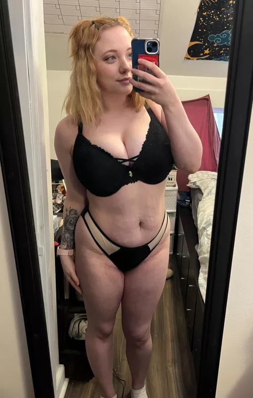 [F]un-sized  by vibranthoney