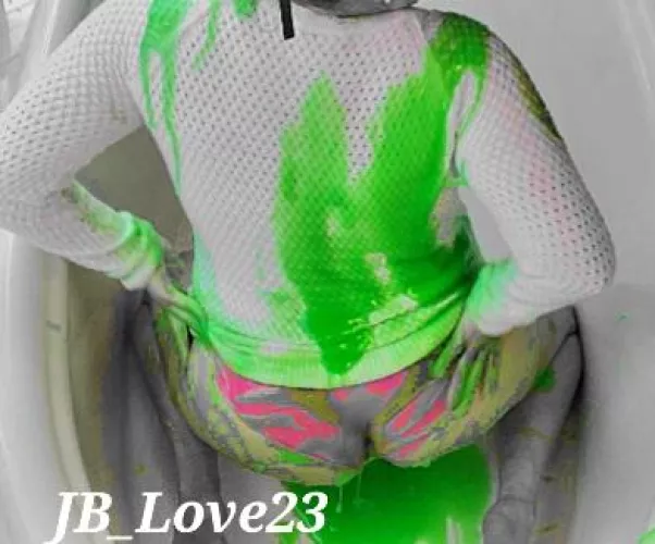 Green slime 💚!  I had so mich fun making this video!! by JB_Love23