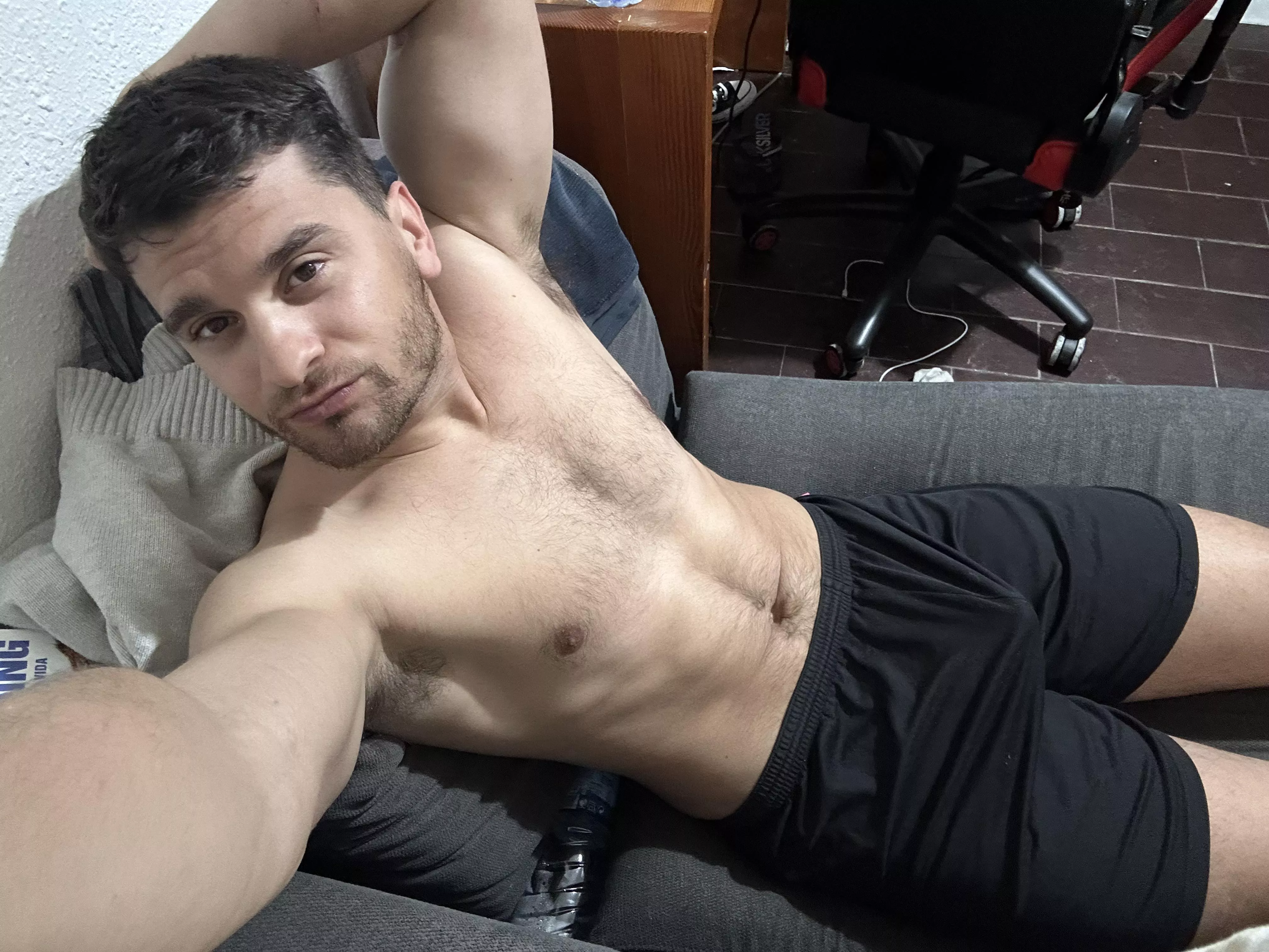 Hairy, clean and nice 👃💪🏼 posted by realisiwak