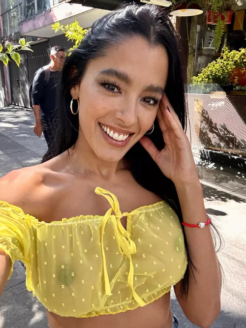 he was trying not to look lol by ashydeluca