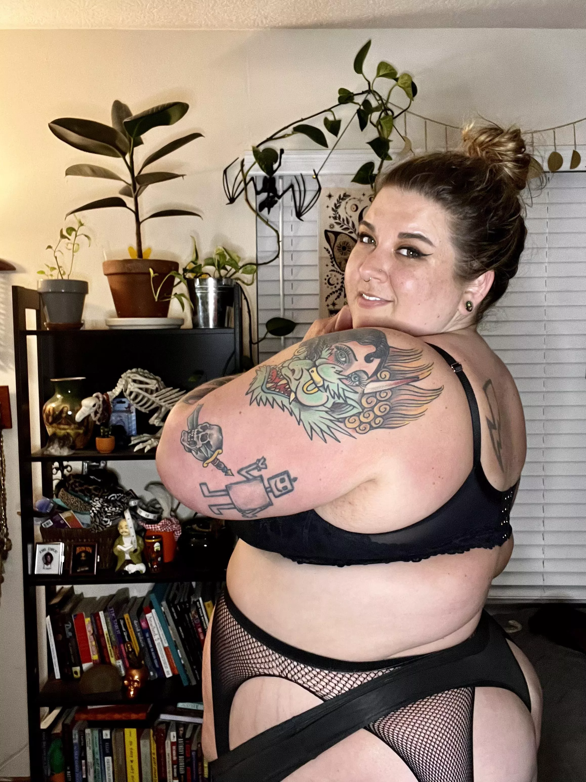 I love an all black look 😈 posted by MsPriscillaD