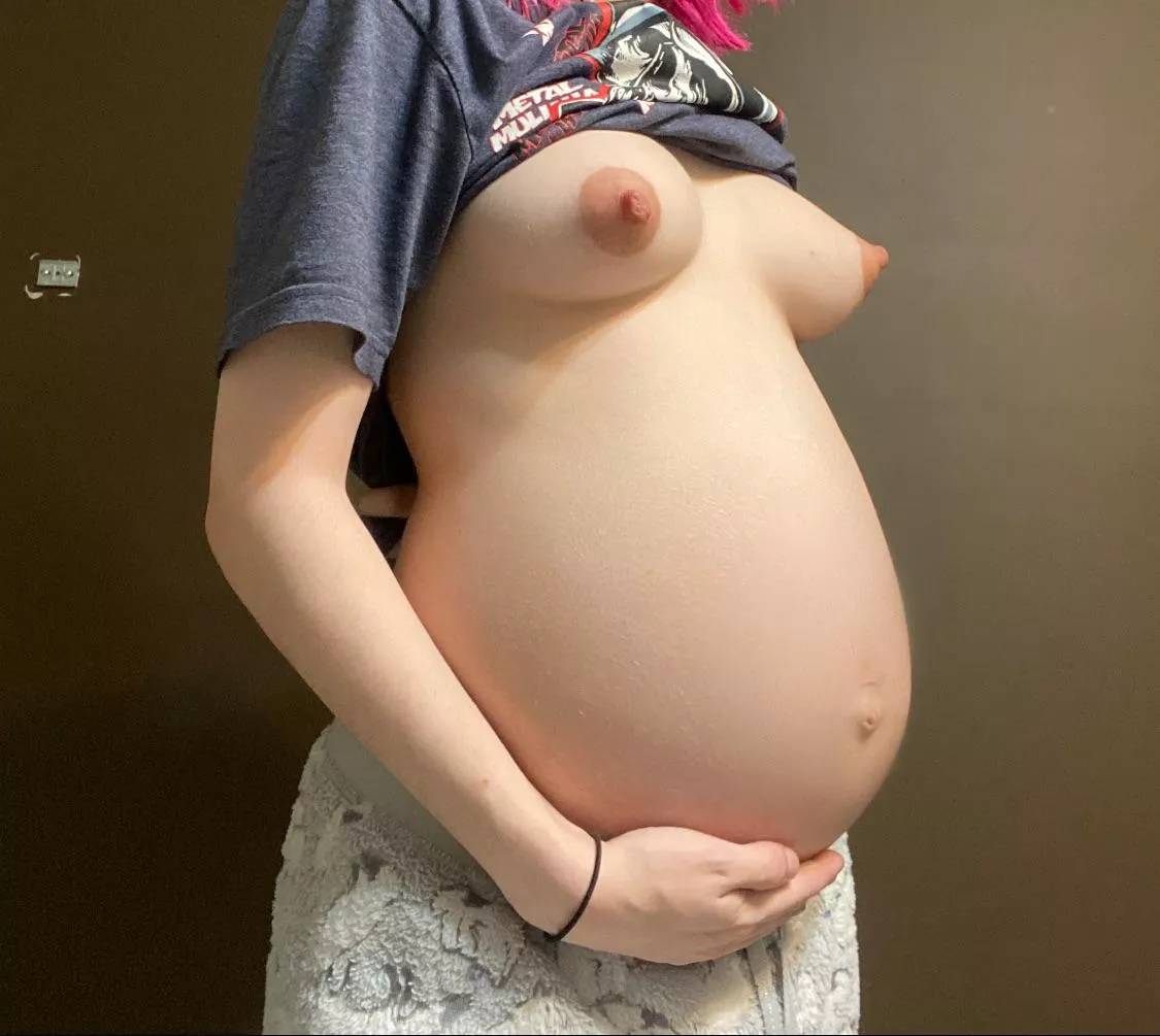 I love being pregnant  posted by Pretty_Maintenance74