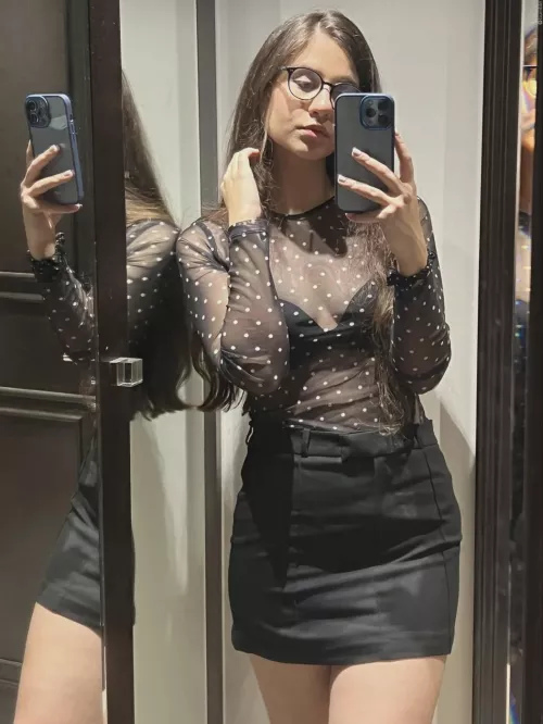 I think her shirt is thick enough by Front-Butt