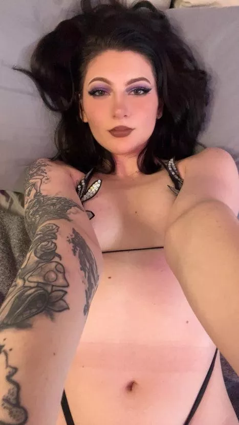 I'm all yours once you show me your hard cock, deal? posted by ElegantEmery