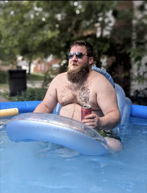 I'm so ready for summer  by smokeybear911