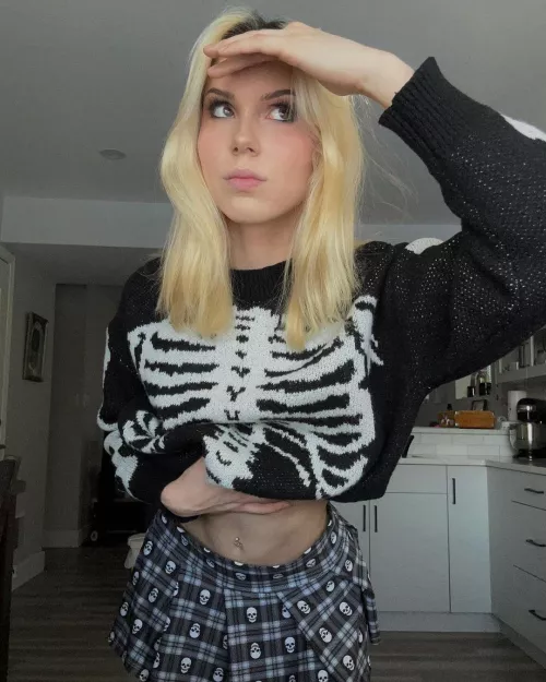 just turned 18 and I'm looking for someone with a huge cock to stretch my tight little pussy by FOTSX