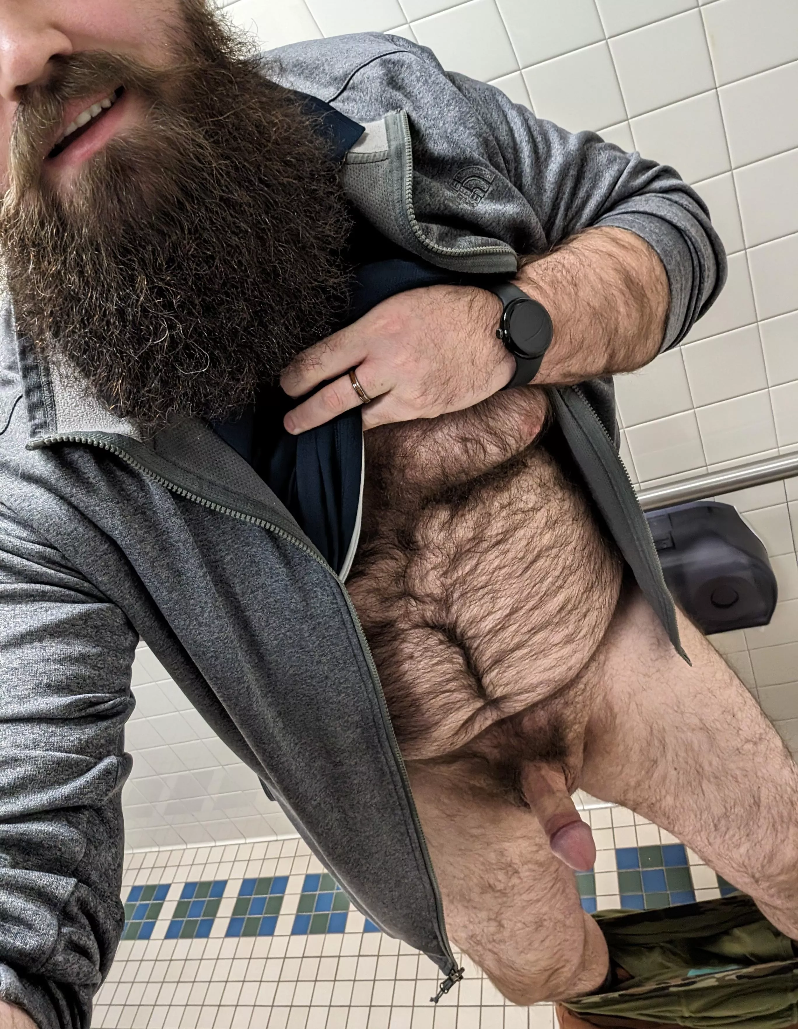 Man bush Monday? I sure hope y'all enjoy a nice hairy dadbod. 😁😁 posted by BeardedAnonnn