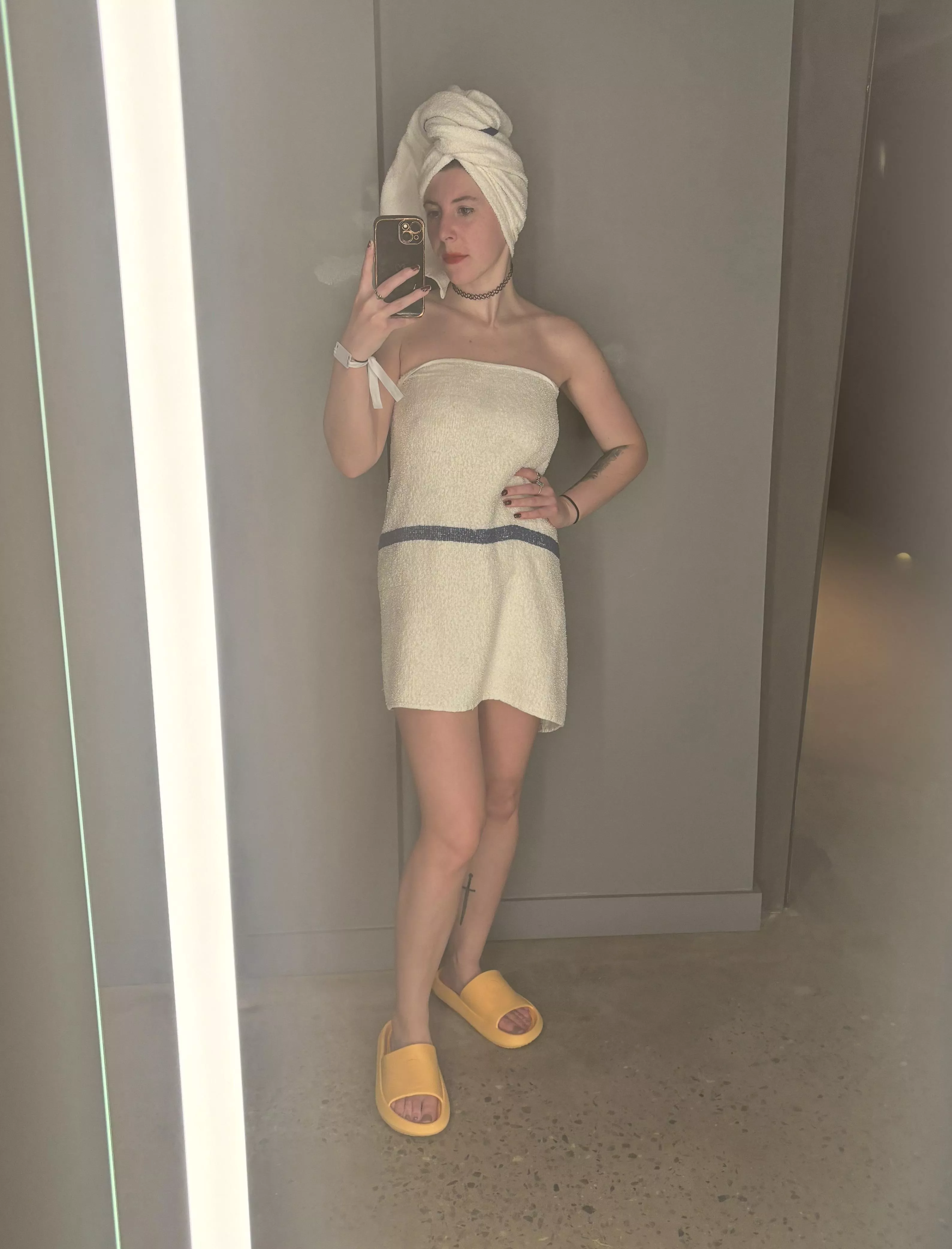 Mirror selfie posted by sirenskiss3