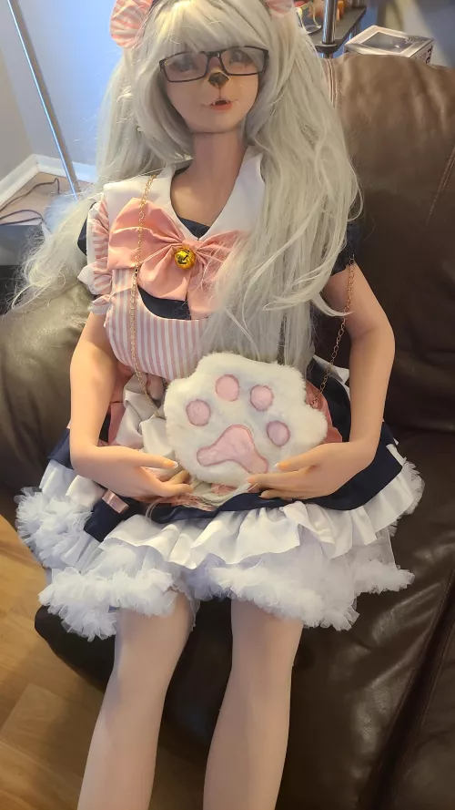 New bag for Ari by thatkurokitsune