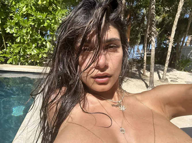 Palm Sunday 🌴 by Gooneruk69